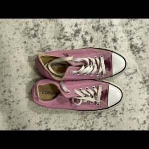 Size 8 converse